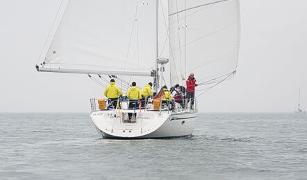 Heck Aussenaufnahme der Bavaria 46 cruiser Snoopy in Flensburg