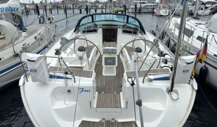 Heck Aussenaufnahme der Bavaria 46 cruiser "Foxi" in Heiligenhafen