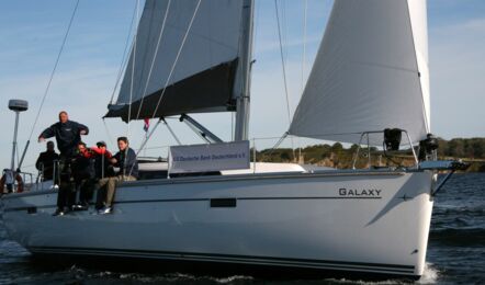 Steuerbord Bugansicht der Bavaria cruiser 46 Galaxy in Flensburg